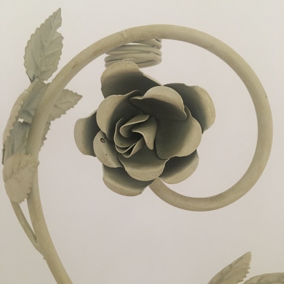 Beautiful Vintage Home Decor - Picture 2 of 3